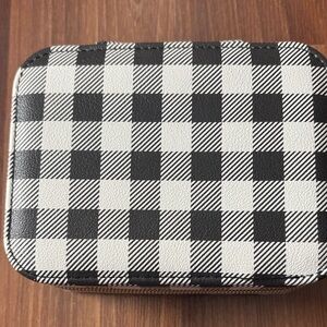 Poppy & Peonies Black and White Checkered tech case